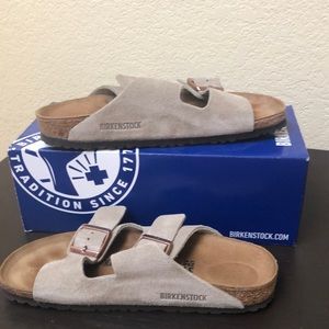 NWOT Arizona Unisex Birkenstock Sandal